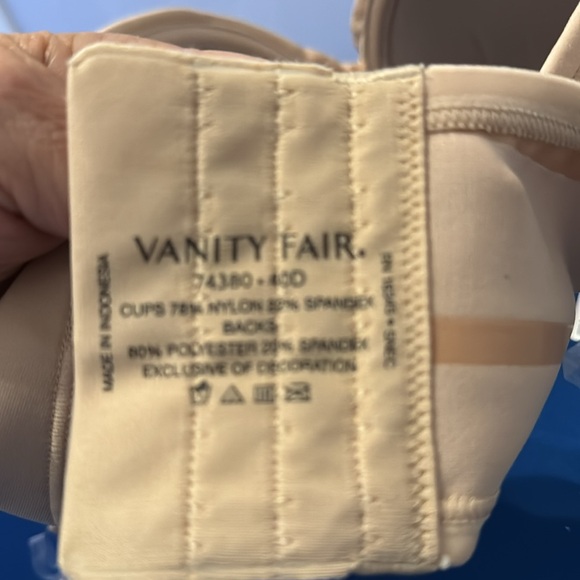 Vanity fair woman’s far away bra size 40 D - Picture 7 of 7